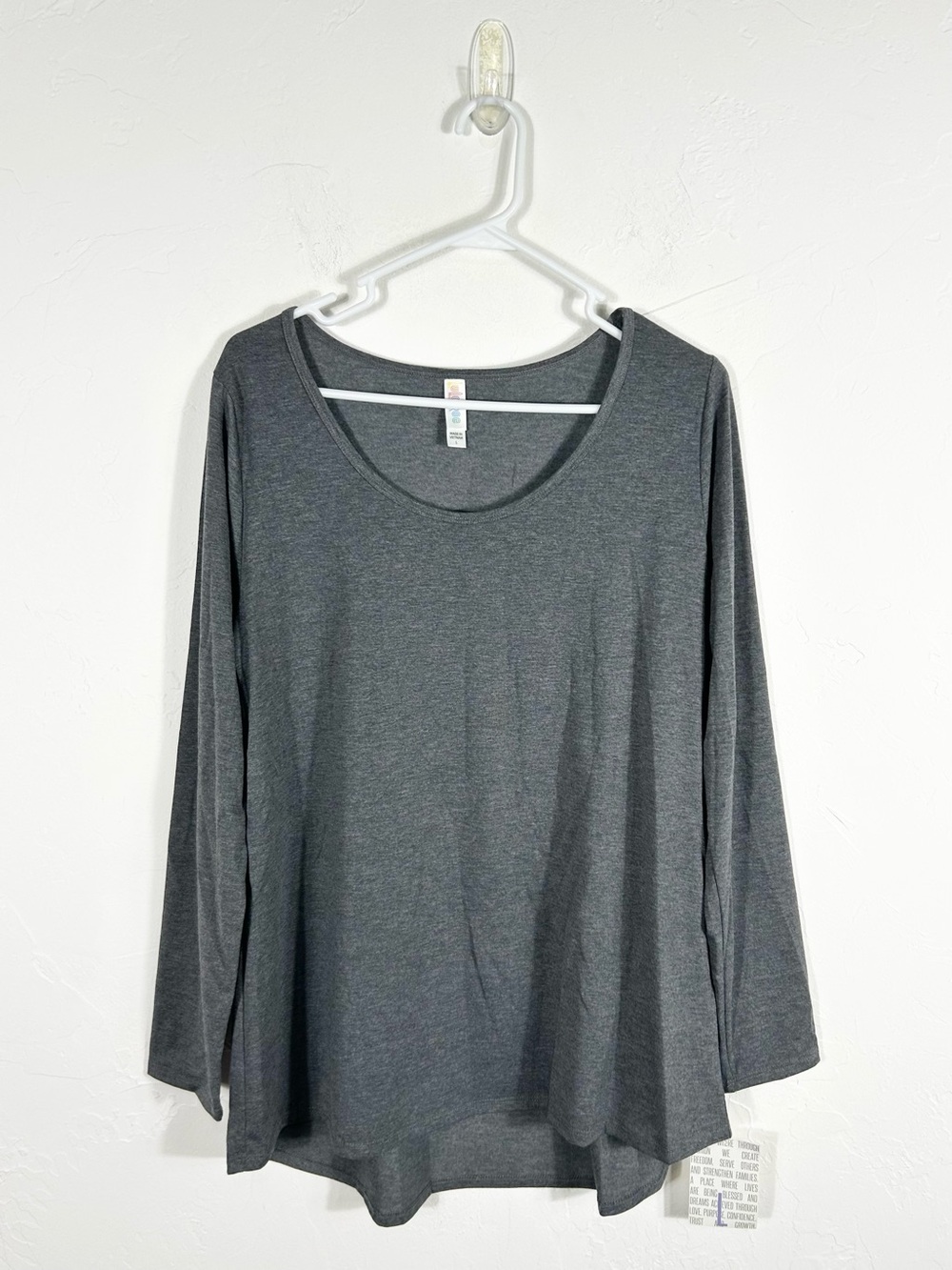 LuLaRoe NWT Lynnae Heather Grey Scoop Neck Long Sleeve Tunic Top Size L
